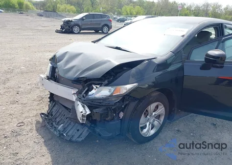 2015 Honda Civic Lx z USA, uszkodzony, nr VIN 19XFB2F53FE293072